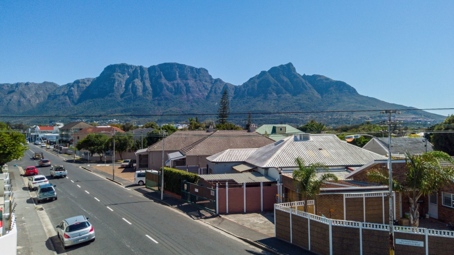 2 Bedroom Property for Sale in Claremont Western Cape